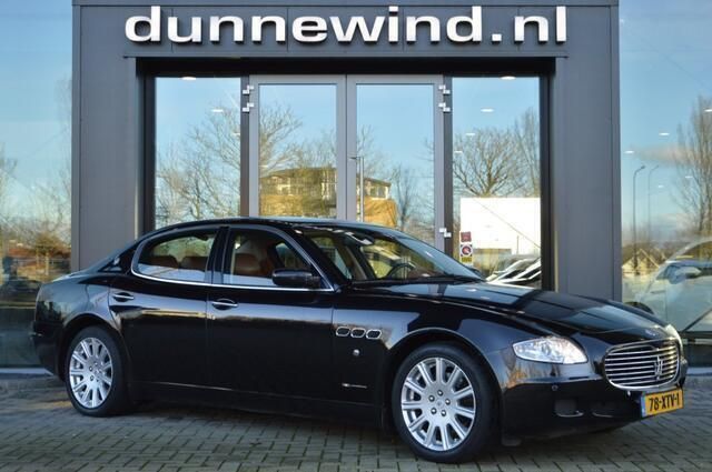Zwart Gebruikt 2005 Maserati Quattroporte Sedan | € 21.950 - Afbeelding 1/4