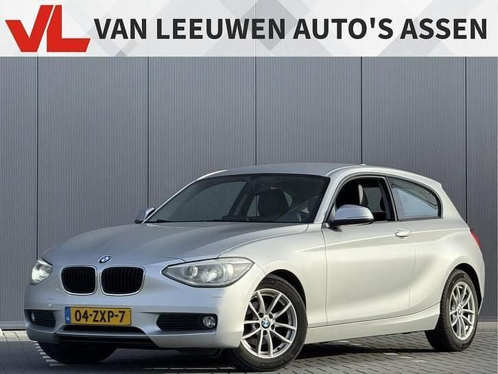 Grijs Gebruikt 2013 BMW 116 Executive Hatchback | € 5.450 (Eerlijke prijs) - Afbeelding 1/4