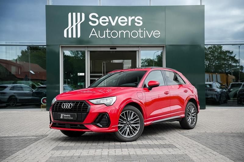 Rood Gebruikt 2022 Audi Q3 Premium SUV | € 31.888 (Goede deal) - Afbeelding 1/4