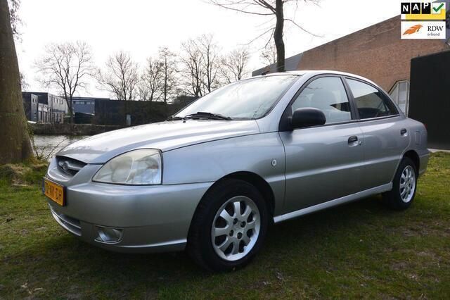 Grijs Gebruikt 2003 Kia Visto Hatchback | € 1.699 - Afbeelding 1/4