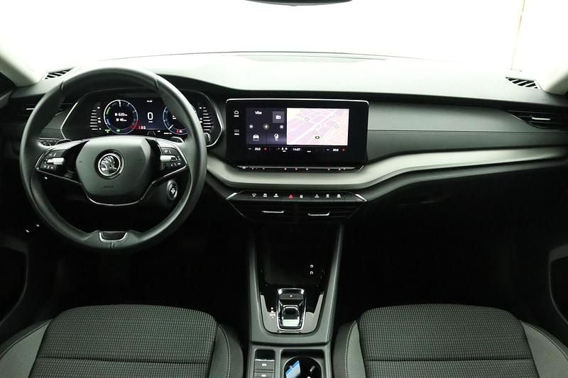 Occasion Skoda Octavia Business Line 204 PK (150 kW) 2022 Grijs Stationwagen