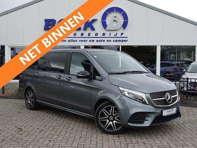Grijs Gebruikt 2021 Mercedes V220 Avantgarde MPV | € 45.945 (Iets duurder) - Afbeelding 1/4