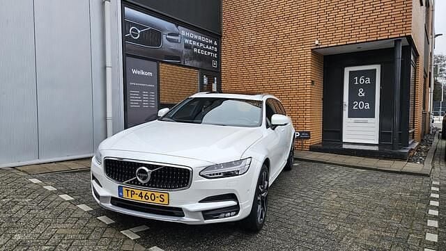 Wit Occasion 2018 Volvo V90 CC Pro Stationwagen | € 29.950 (Eerlijke prijs) - Afbeelding 1/4