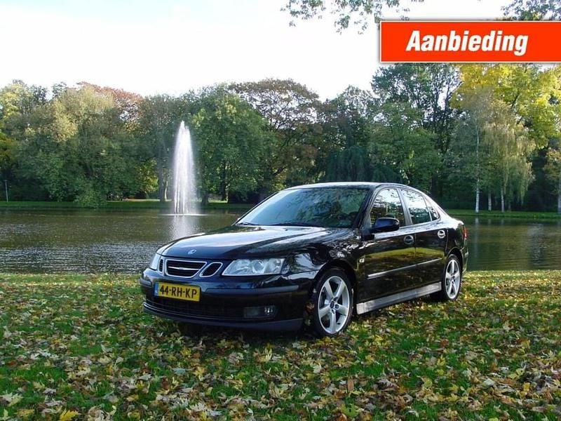 Zwart Occasion 2005 Saab 9-3 Sedan | € 2.000 (Goede deal) - Afbeelding 1/4