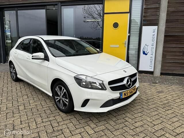 Wit Gebruikt 2017 Mercedes A160 Ambition Hatchback | € 12.990 (Eerlijke prijs) - Afbeelding 1/4