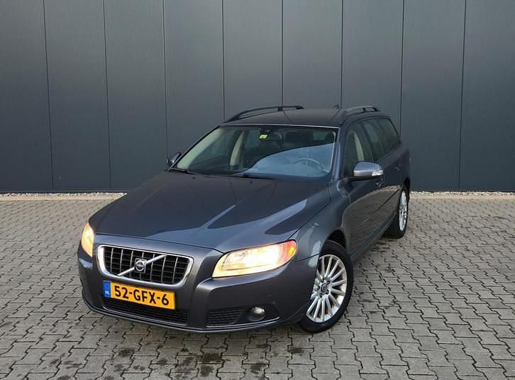 Occasion 2008 Volvo V70 Momentum Stationwagen | € 4.499 (Super prijs) - Afbeelding 1/4