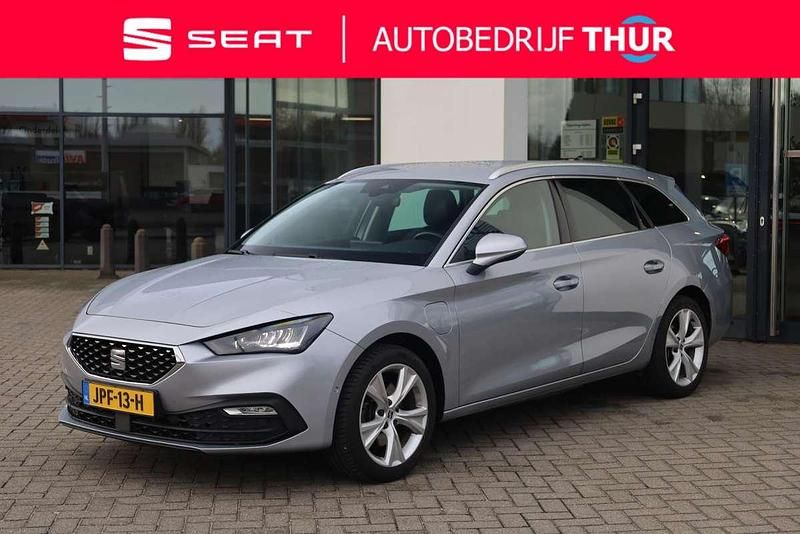 Zilver Occasion 2022 Seat Leon XCELLENCE Stationwagen | € 19.950 (Goede deal) - Afbeelding 1/4