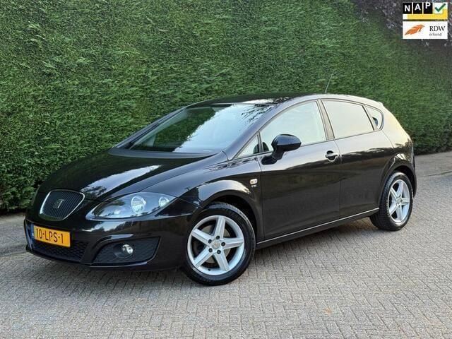 Zwart Gebruikt 2010 Seat Leon Hatchback | € 6.500 (Duur) - Afbeelding 1/4