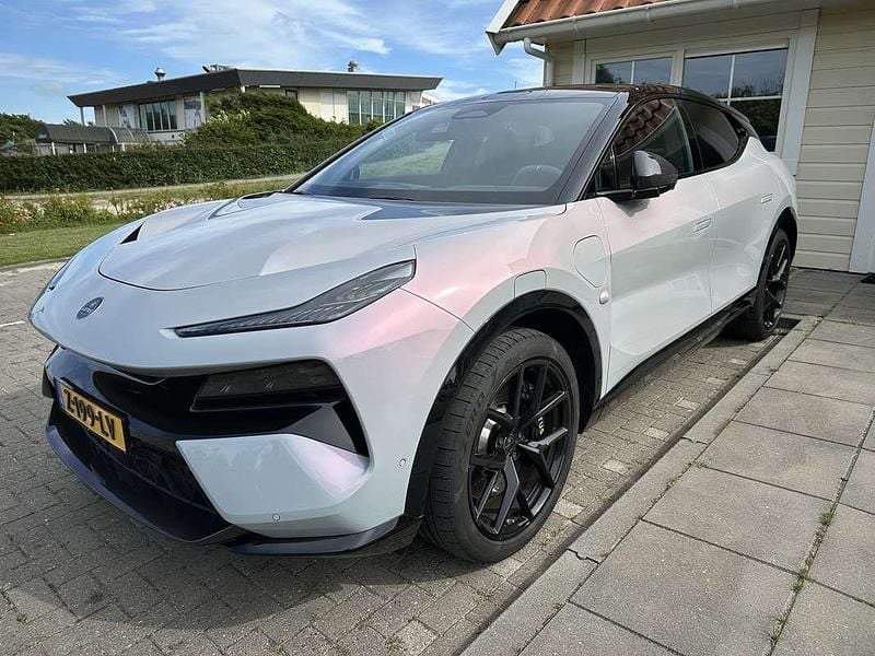 Grijs Occasion 2024 Lotus Eletre SUV | € 77.500 (Duur) - Afbeelding 1/4