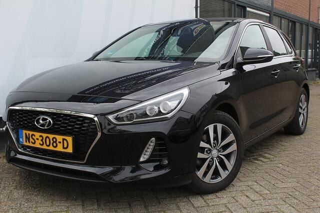 Zwart Gebruikt 2017 Hyundai i30 Edition Hatchback | € 11.750 (Eerlijke prijs) - Afbeelding 1/4
