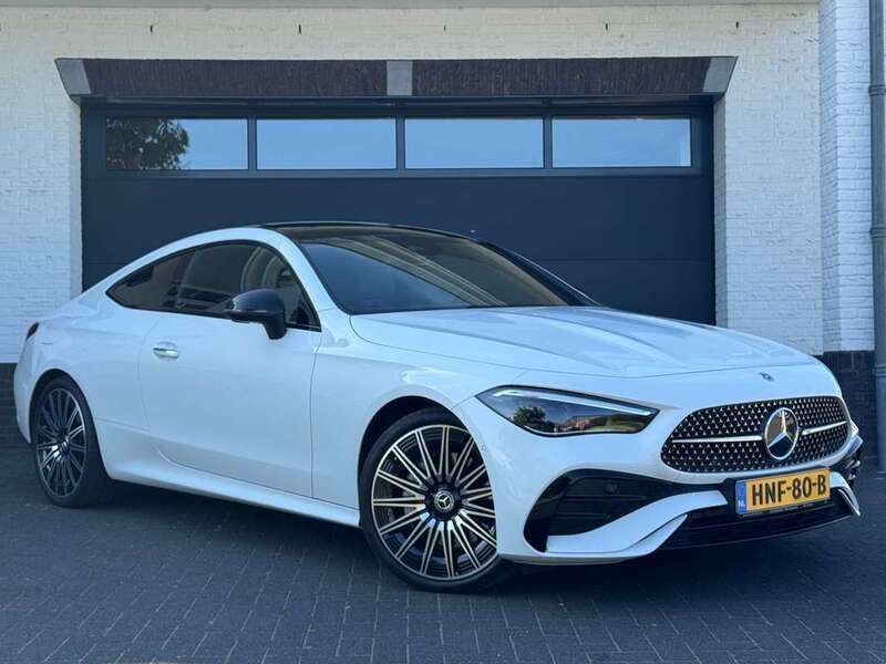 Wit Gebruikt 2024 Mercedes CLE200 AMG line Coupé | € 63.950 (Goede deal) - Afbeelding 1/4