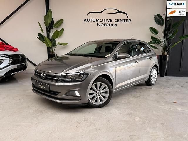 Grijs (metallic) Gebruikt 2020 VW Polo Hatchback | € 17.499 (Super prijs) - Afbeelding 1/4