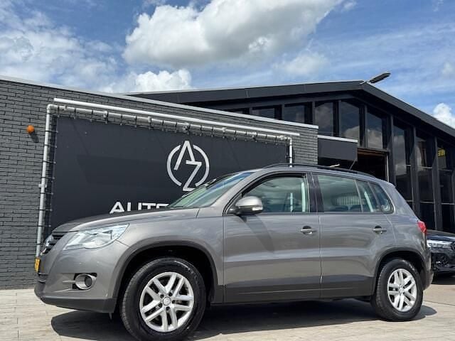 Grijs Gebruikt 2009 VW Tiguan Comfortline SUV | € 3.999 (Goede deal) - Afbeelding 1/4