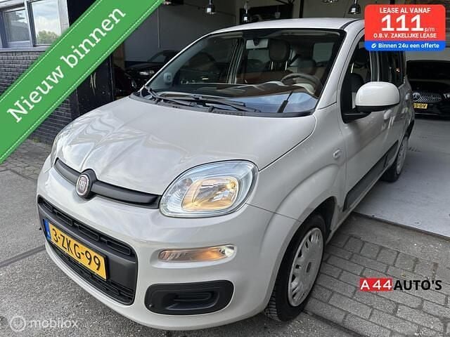 Bruin Occasion 2015 Fiat Panda Young Hatchback | € 6.750 (Eerlijke prijs) - Afbeelding 1/4