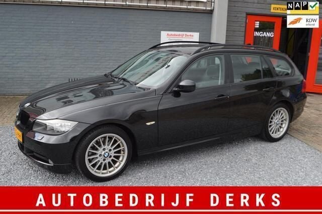 Zwart Gebruikt 2009 BMW 320 Stationwagen | € 6.500 (Eerlijke prijs) - Afbeelding 1/4