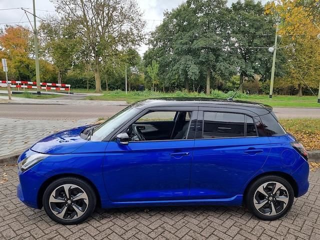 Occasion Suzuki Swift Style 83 PK (61 kW) 2024 Blauw Hatchback