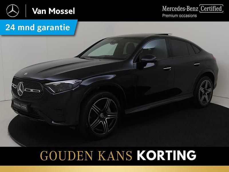 Zwart Gebruikt 2024 Mercedes GLC400d AMG line Coupé | € 79.945 (Iets duurder) - Afbeelding 1/4