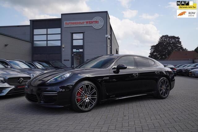 Zwart Gebruikt 2015 Porsche Panamera Sedan | € 44.995 (Eerlijke prijs) - Afbeelding 1/4
