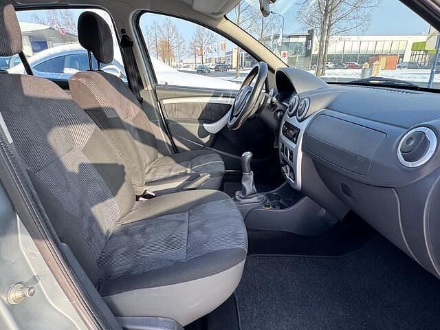 Occasion Dacia Sandero Lauréate 75 PK (55 kW) 2008 Blauw (metallic) Hatchback