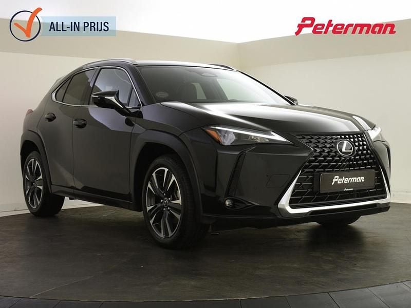 Zwart Gebruikt 2024 Lexus UX 300e Business Edition SUV | € 41.899 - Afbeelding 1/4