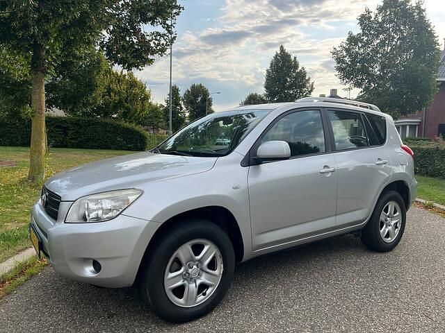 Grijs Gebruikt 2007 Toyota RAV4 Terra SUV | € 8.950 (Duur) - Afbeelding 1/4