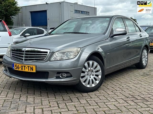 Grijs Gebruikt 2007 Mercedes C200 Avantgarde Sedan | € 5.950 (Eerlijke prijs) - Afbeelding 1/4