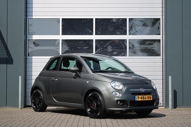 Grijs, metallic lak Gebruikt 2015 Fiat 500S Hatchback | € 6.499 (Eerlijke prijs) - Afbeelding 1/4