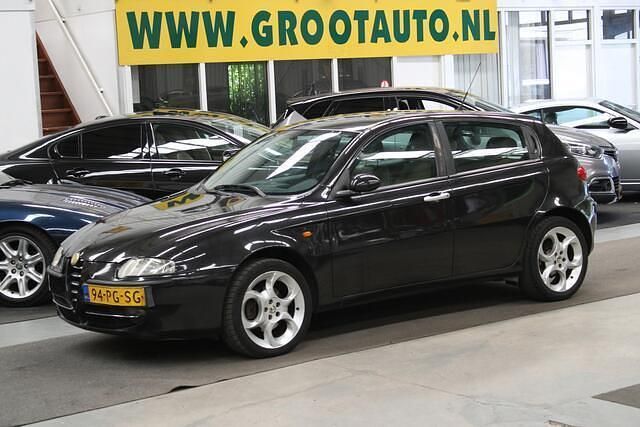 Zwart Gebruikt 2004 Alfa Romeo 147 Impression Hatchback | € 799 (Eerlijke prijs) - Afbeelding 1/4