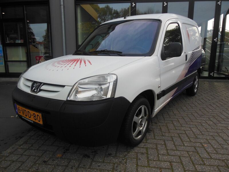 Wit Gebruikt 2009 Peugeot Partner MPV | € 3.250 (Iets duurder) - Afbeelding 1/4
