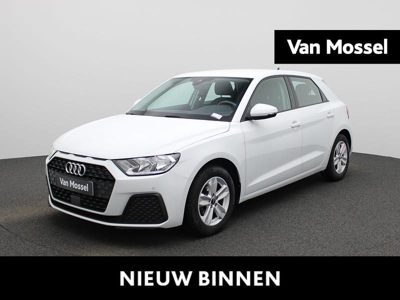 Wit Occasion 2026 Audi A1 Sportback Attraction Hatchback | € 19.900 (Eerlijke prijs) - Afbeelding 1/4