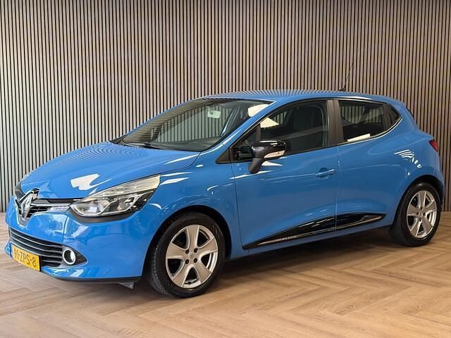Blauw Gebruikt 2013 Renault Clio IV Expression Hatchback | € 6.995 (Eerlijke prijs) - Afbeelding 1/4