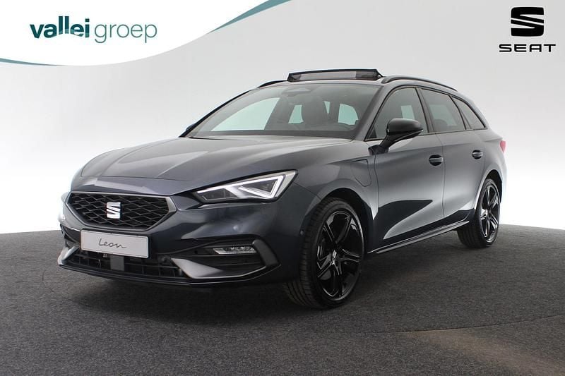 Nieuw Seat Leon Business 204 PK (150 kW) 2025 Grijs Stationwagen