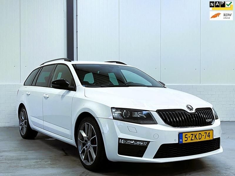 Occasion Skoda Octavia RS 221 PK (162 kW) 2015 Wit Stationwagen