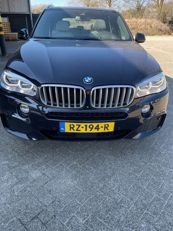 Zwart Gebruikt 2018 BMW X5 Executive SUV | € 34.750 (Goede deal) - Afbeelding 1/4