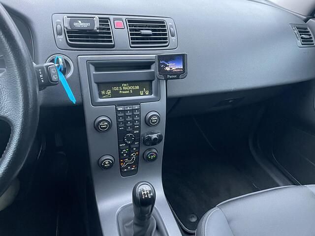 Occasion Volvo V50 Momentum 140 PK (102 kW) 2006 Zwart (metallic) Stationwagen