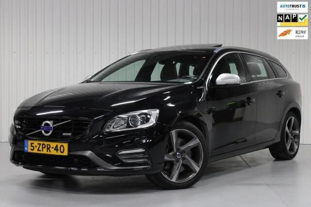 Zwart Gebruikt 2015 Volvo V60 R-Design Stationwagen | € 15.950 (Duur) - Afbeelding 1/4