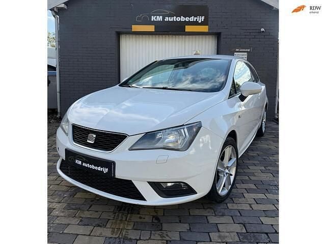 Wit Gebruikt 2013 Seat Ibiza SC Stylance Hatchback | € 6.250 (Eerlijke prijs) - Afbeelding 1/4