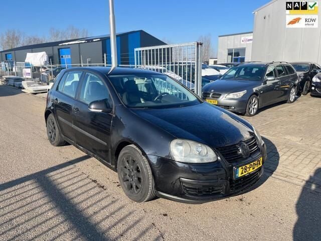 Zwart Gebruikt 2004 VW Golf IV Trendline Hatchback | € 1.000 (Super prijs) - Afbeelding 1/4