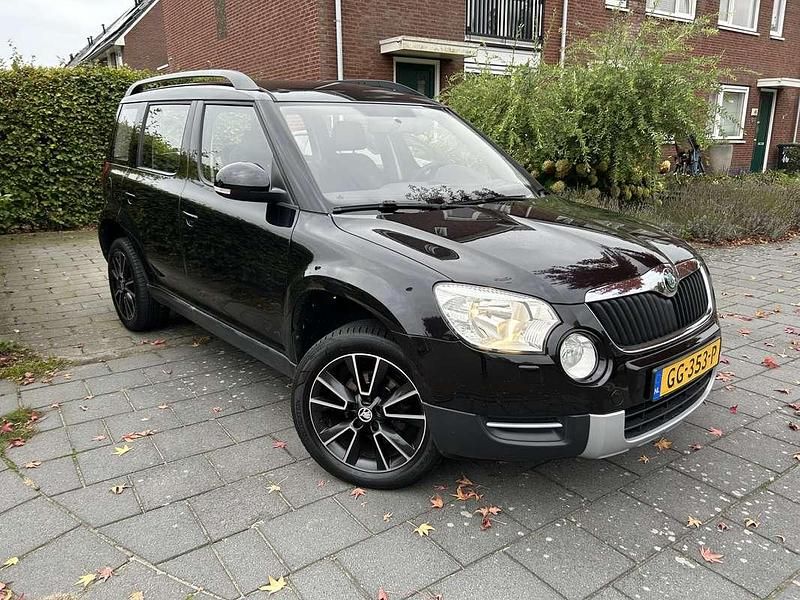Zwart Gebruikt 2010 Skoda Yeti SUV | € 4.750 (Eerlijke prijs) - Afbeelding 1/4