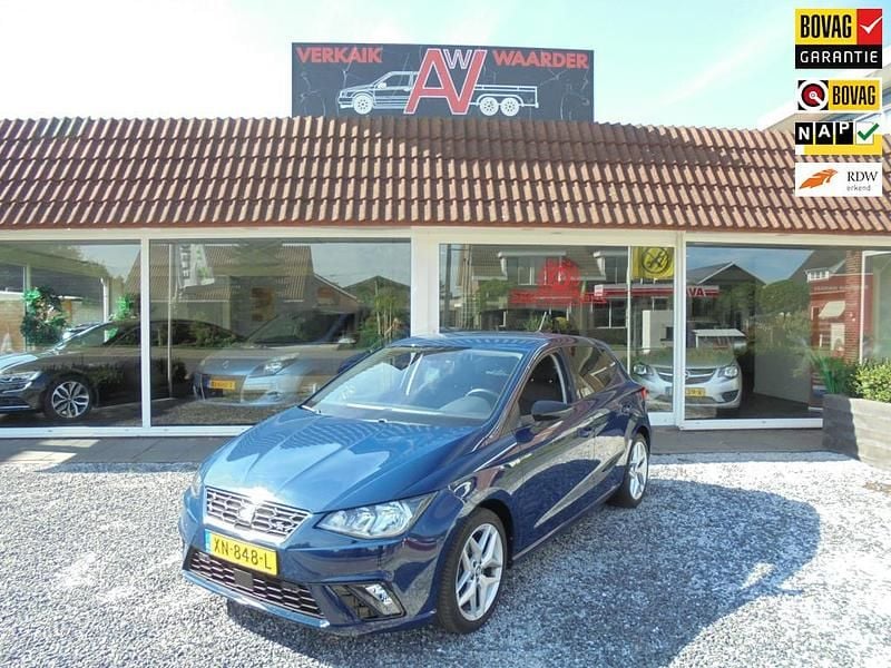 Blauw Gebruikt 2019 Seat Ibiza Business Hatchback | € 15.800 (Eerlijke prijs) - Afbeelding 1/4