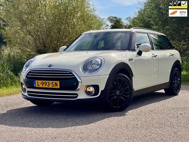 Wit (metallic) Occasion 2016 Mini Clubman Business Stationwagen | € 12.999 (Eerlijke prijs) - Afbeelding 1/4
