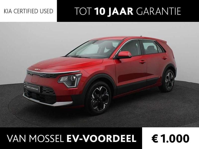 Rood Gebruikt 2024 Kia e-Niro Light SUV | € 35.440 (Eerlijke prijs) - Afbeelding 1/4
