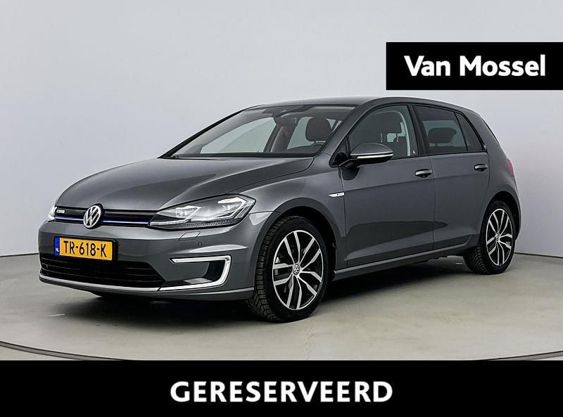 Grijs, metallic lak Gebruikt 2018 VW e-Golf Pro Hatchback | € 14.400 (Iets duurder) - Afbeelding 1/4