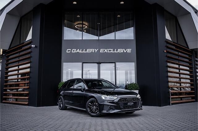 Zwart Gebruikt 2020 Audi A4 S-Line Stationwagen | € 28.995 (Eerlijke prijs) - Afbeelding 1/4