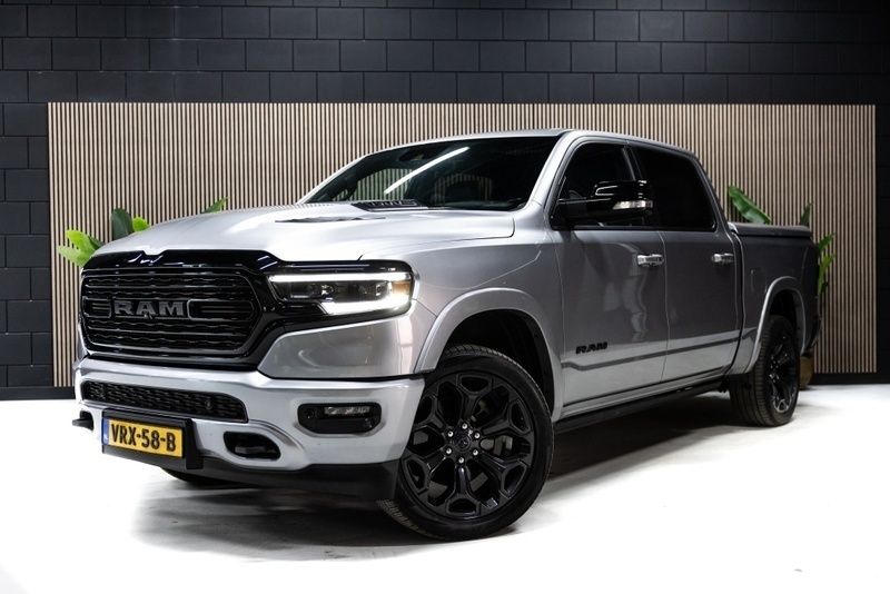 Grijs Gebruikt 2022 RAM 1500 Pickup | € 62.995 - Afbeelding 1/4