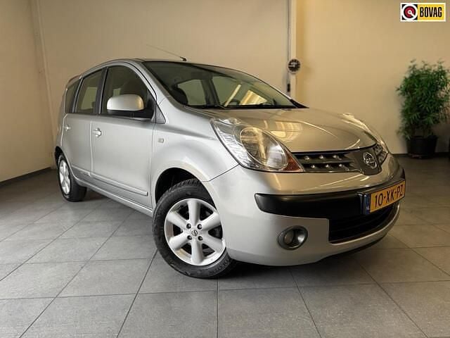Grijs (metallic) Occasion 2007 Nissan Note Acenta Hatchback | € 3.450 (Eerlijke prijs) - Afbeelding 1/4