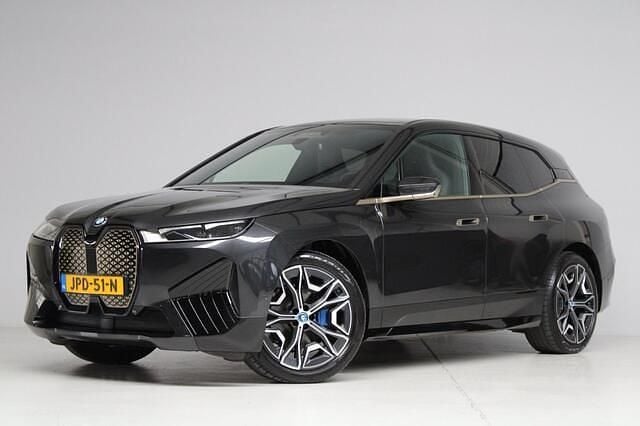 Grijs Gebruikt 2022 BMW iX Executive SUV | € 48.945 (Super prijs) - Afbeelding 1/4