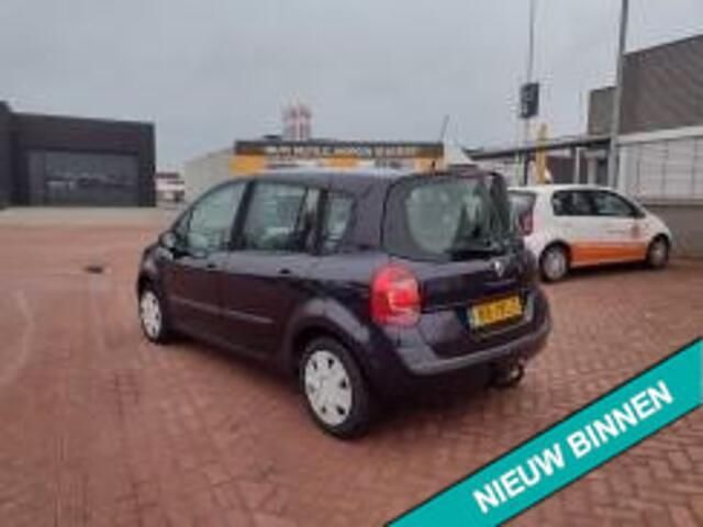 Occasion Renault Grand Modus Expression 75 PK (55 kW) 2009 Paars MPV