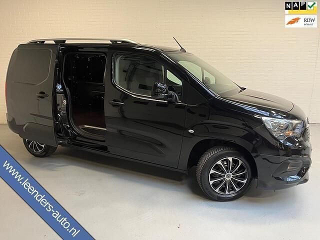 Zwart Occasion 2021 Opel Combo Edition Van | € 15.450 (Goede deal) - Afbeelding 1/4