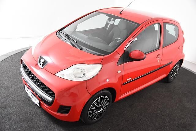 Occasion Peugeot 107 68 PK (50 kW) 2011 Rood Hatchback